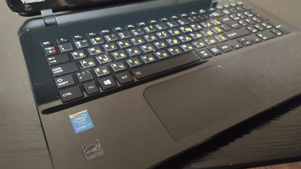 Ноутбук Toshiba Satellite L50 i7-5500U / 6Gb DDR3 / SSD 256 Gb