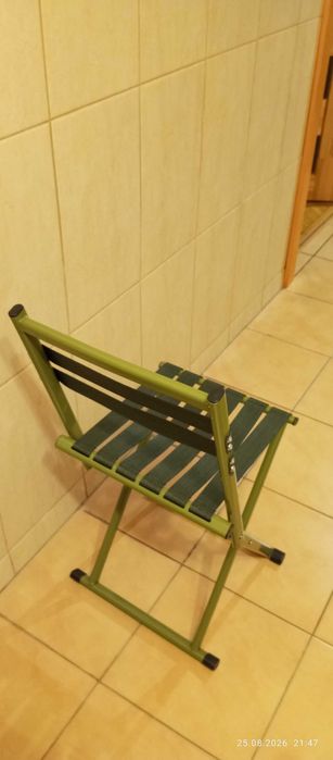 Продам розкладний стілець