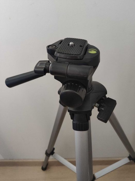 Statyw CAMROCK teleskopowy aluminiowy z poziomicą składany + pokrowiec