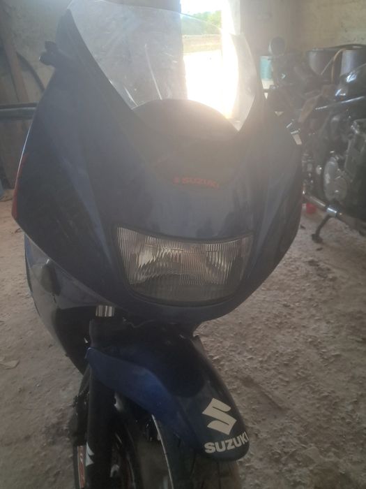 Сузкиgsfr400 1999г