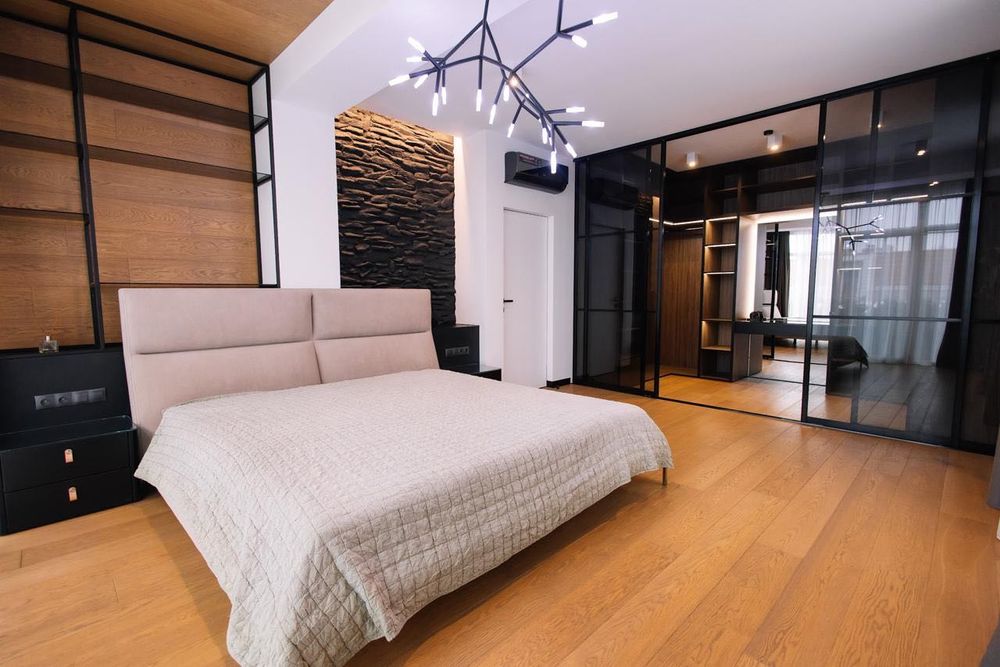 Продаж VIP будинку с. Зубра (ресторан Рафаель)