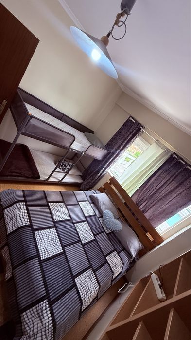 Quarto mobiliado familiar cama casal + beliche em Penha de França
