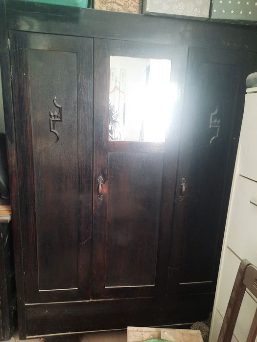 Komplet mebli drewnianych