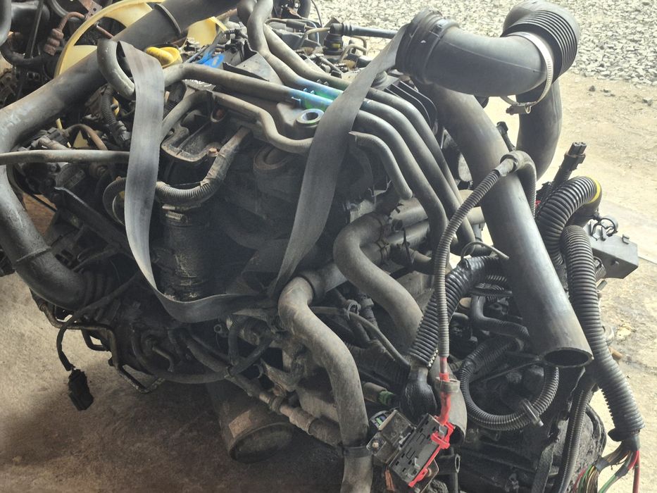 Мотор 2.5 DCI Мастер Мовано Трафік G9U  Віваро Лагуна Еспейс