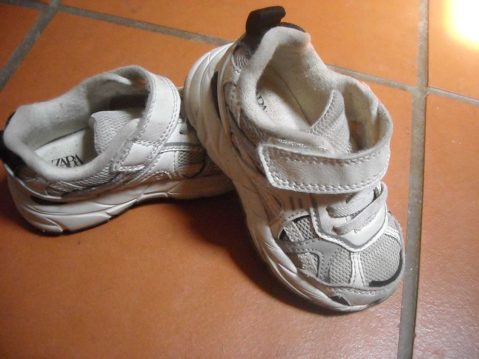 Sandálias Keen e tenis zara nº23