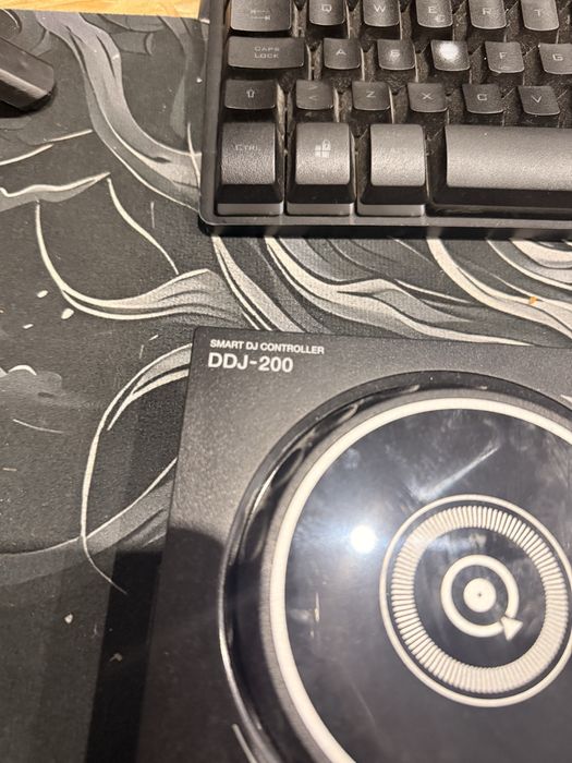 Controladora DJ Pioneer DDJ-200