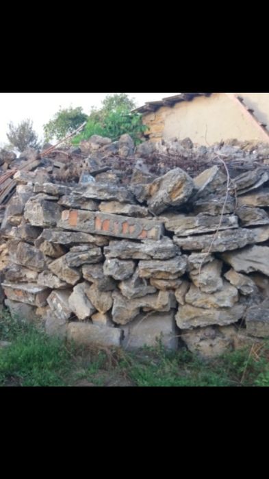 Отдам бесплатно побитый камень,можно выбрать