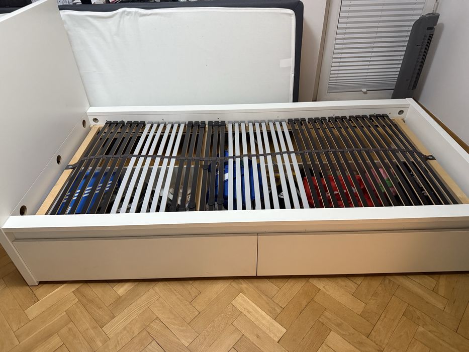 Sprzedam łóżko ze stelażem ikea z dwoma szufladami/pojemnikami