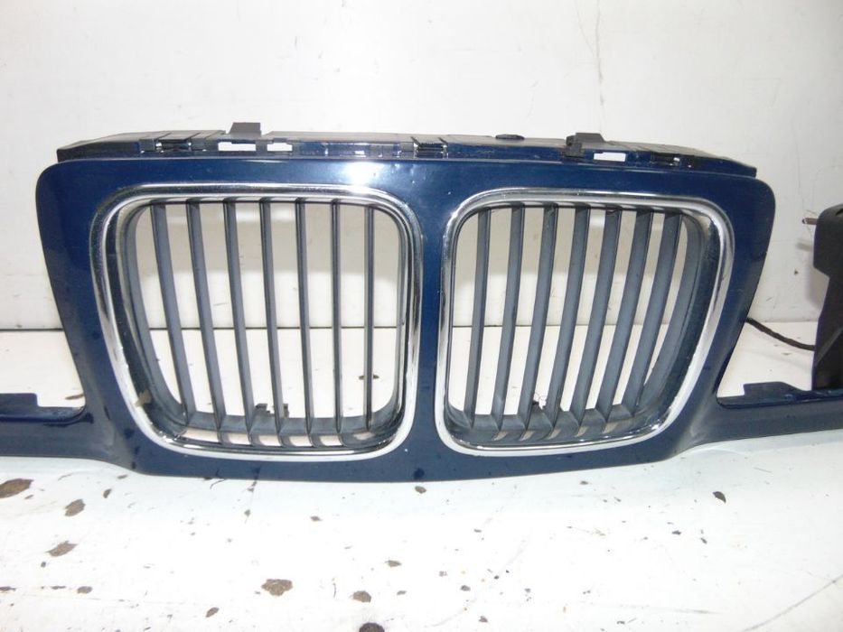 Bmw e34 grelha/Piscas