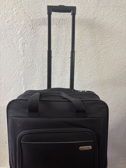 Mala PC portátil com rodas 17” Targus