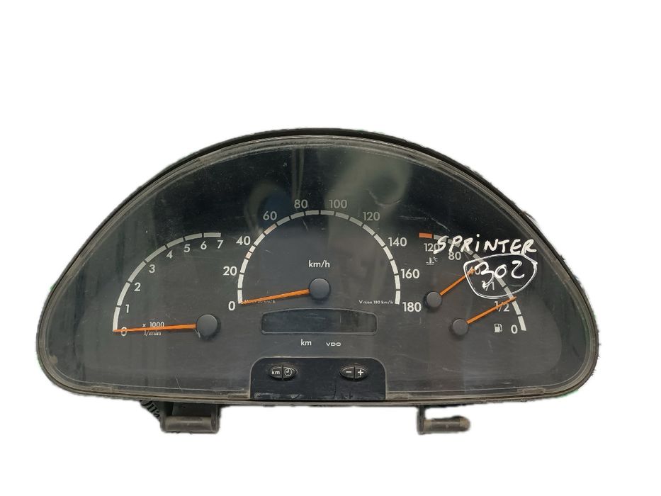 Quadrante / painel de instrumentos MERCEDES-BENZ Sprinter 2-t (901, 90