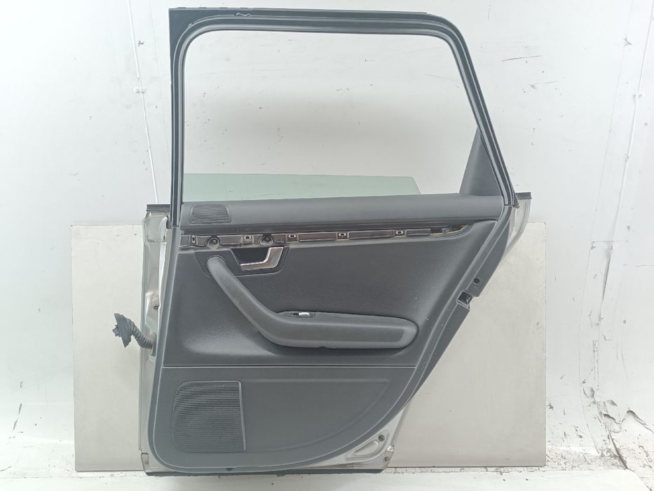 Porta Traseira Direita - AUDI A4 Avant (8E5, B6) | 00 - 05