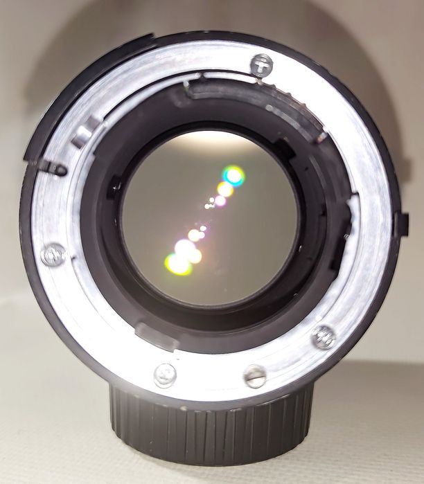 Nikon AF DC-Nikkor 105mm 1:2 D Defocus Image Control