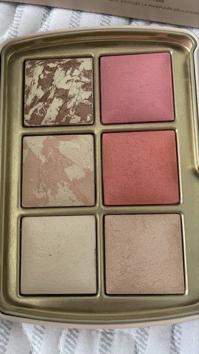 Палетка Hourglass Олень