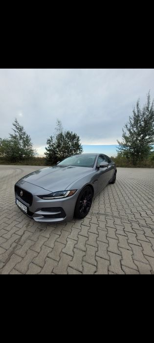 Jaguar XE