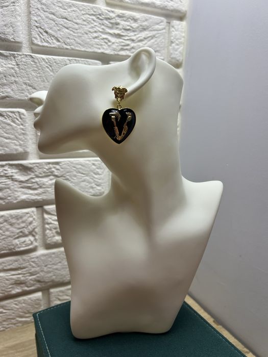 Nowe luksusowe kolczyki w kształcie serca