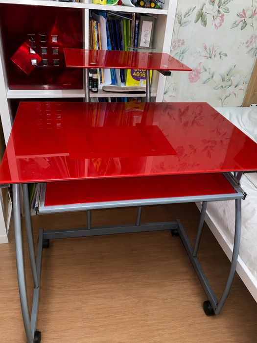 Mesa de vidro.