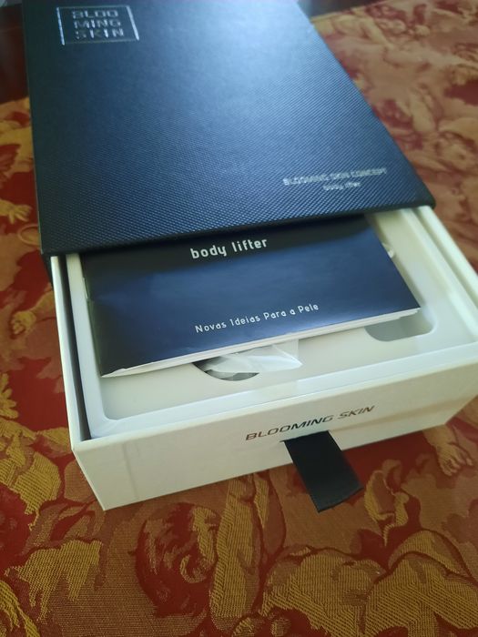 Aparelho  Blooming Skin Body Lifter