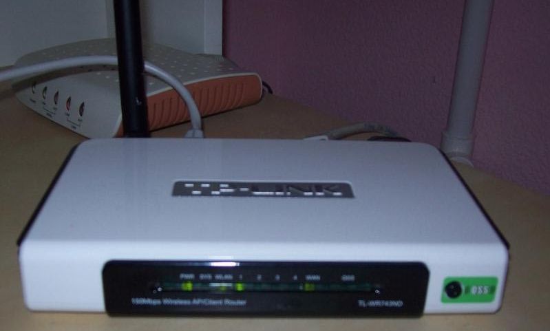 Wi-Fi роутер TP-LINK TL-WR743ND 150Mbps Wireless AP/Client