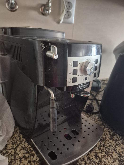 Máquina Delonghi moagem de café