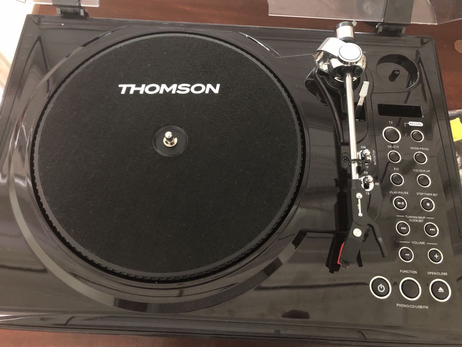 Gira-discos Thomson tt400 com cd,usb,fm
