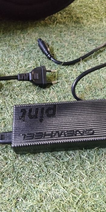 Onewheel PINT, 0Km, mais protecção de roda e para choques extra