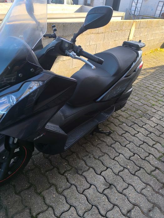 Vendo ou Troco KYMCO DOWNTOWN 125I