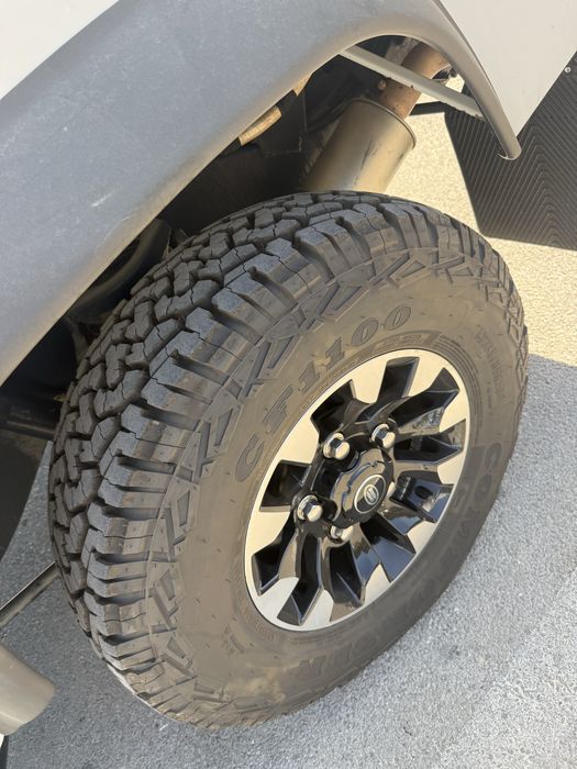Land Rover Defender Puma 110 2015