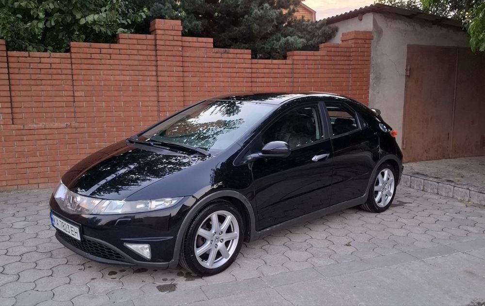 Honda Civic 5D 2008.