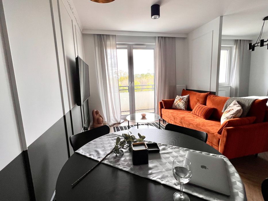 Apartament we Wrocławiu z prywatnym jacuzzi i dużym łóżkiem doby M35