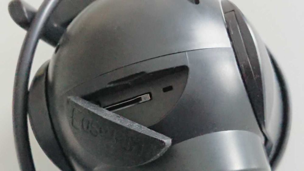 Câmara de segurança esférica Wi-Fi (PTZ, 360º) – exterior ou interior