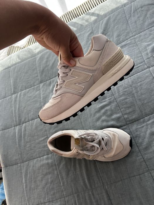 Кросівки NEW BALANCE, стан нових, розмір 36