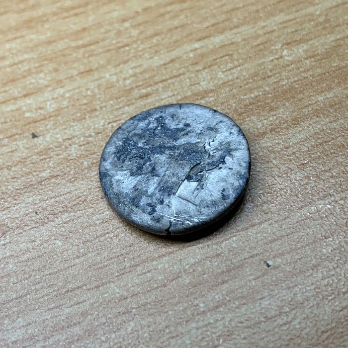 Римська срібна монета імператора Антона Пія (145-161 рр. до н. е.)