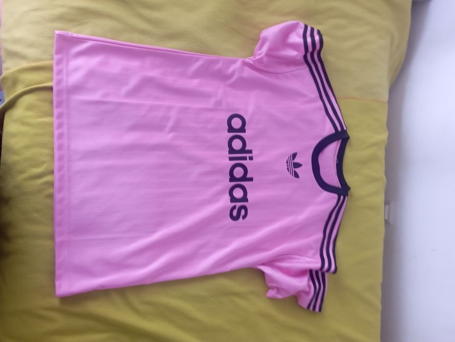 Camisola adidas rosa