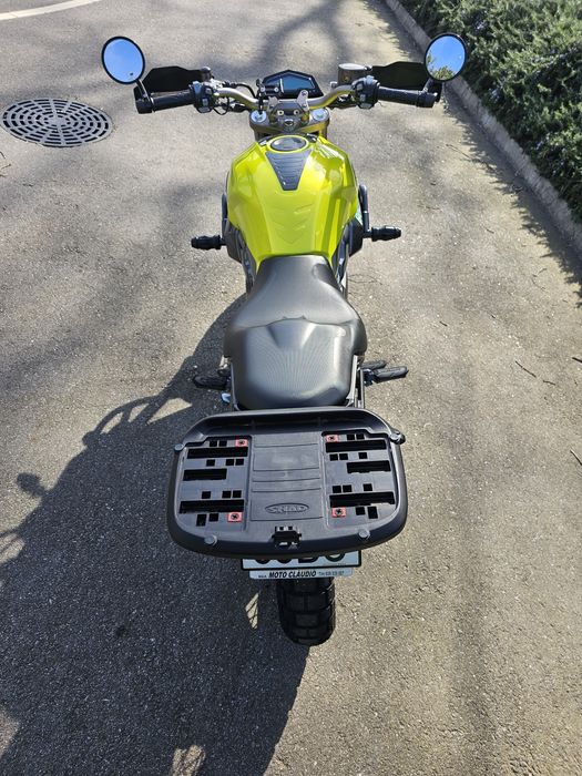 Moto Zontes G1X.