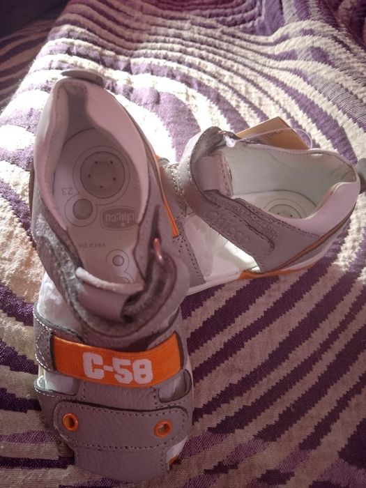 Sandálias Chicco tamanho 23 bebé