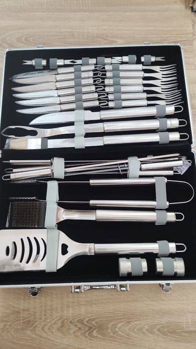 BergHoff zestaw do grilla 32 elementy