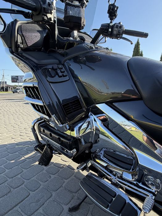 Gold Wing  GL1800  Tour Мотоцикл туристичний Голд Вінг 2010 р