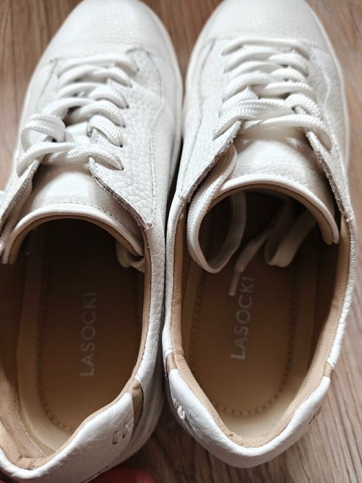 Sneakersy białe damskie Lasocki 37