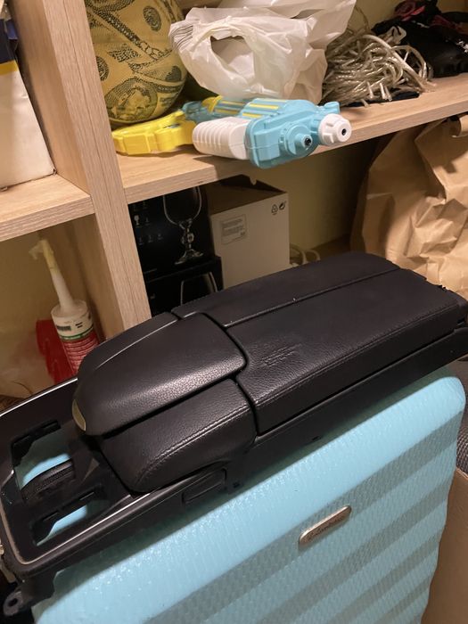 Підлокітник дя E350 w207 купе