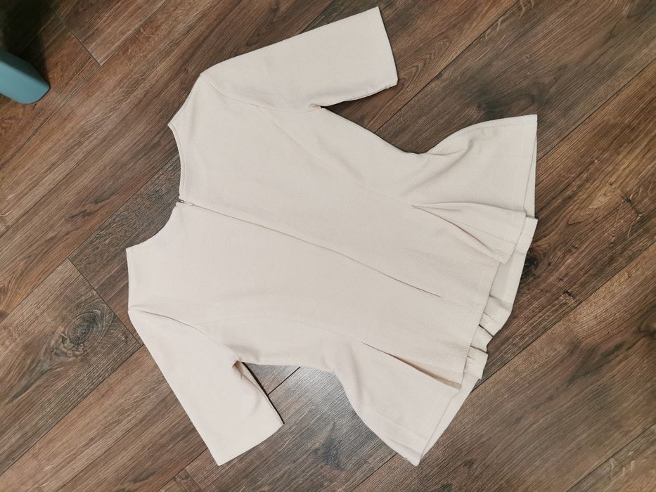 Bluzka z baskinką bluzeczka z krótkim rękawem elegancka M 38
