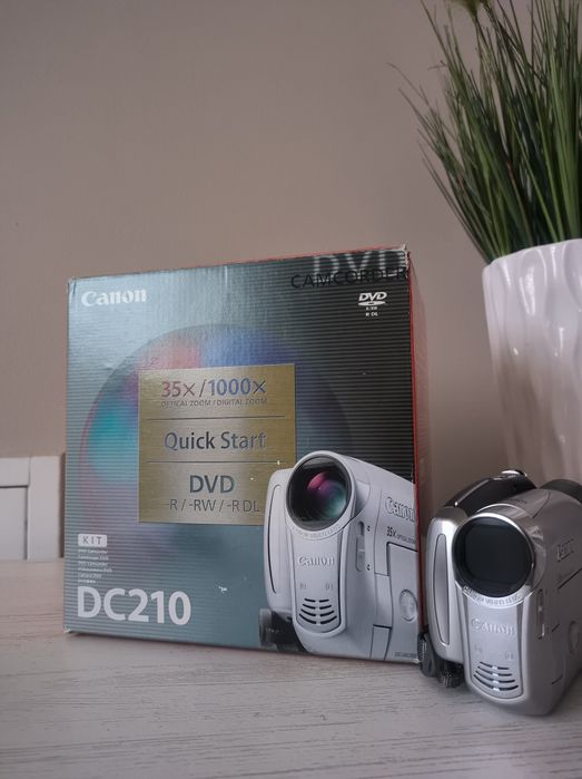 Canon DC210 DVD 35x optical zoom