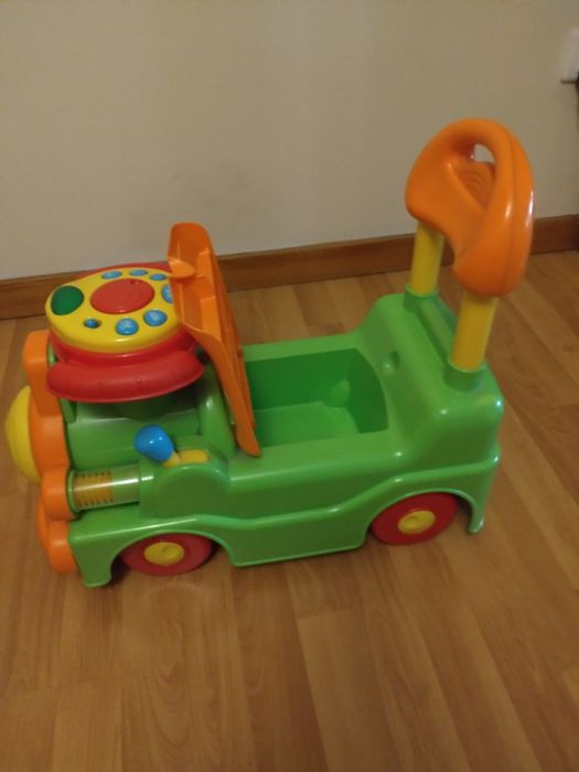 . Comboio Chico andador como novo