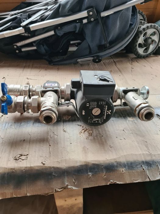 Pompa obiegową do co