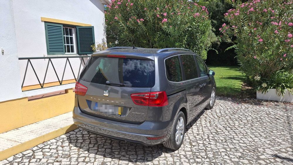 Seat Alhambra 2.0 TDi Style 7lug 140cv livro revisões completo 1 registo — photo 4