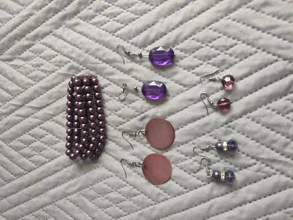 Sztuczna biżuteria bransoletka kolczyki