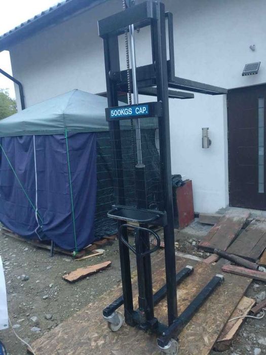 Widlak- paleciak-wysokość podnoszenia 3m.