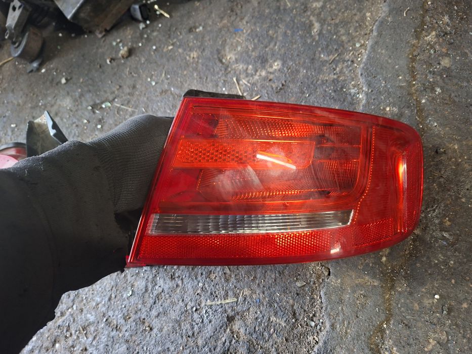 Audi a4 b8 sedan lampa tył prawa kompletna Europa  oryginał