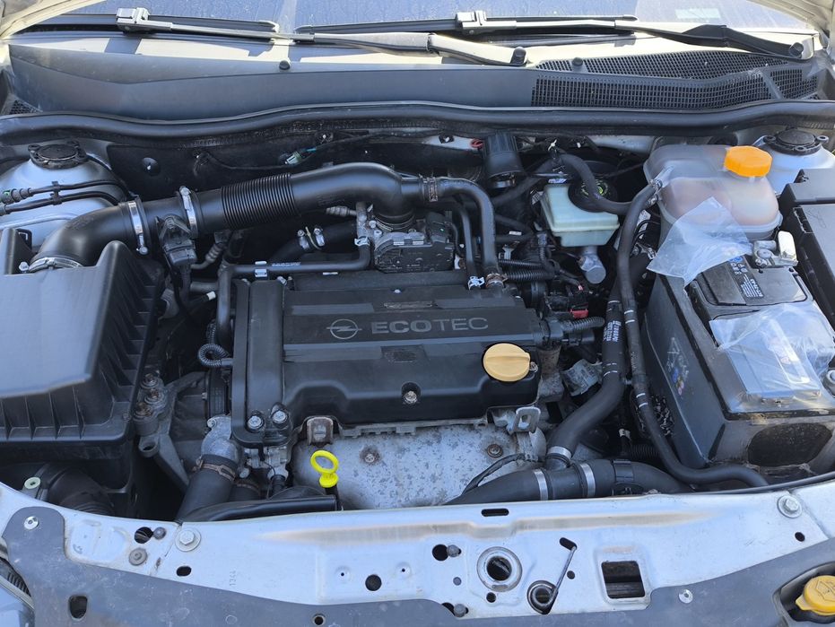 Продам Opel Astra H 2004г 1.4 в хорошем состоянии