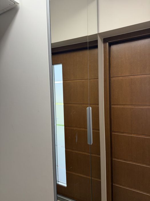Szafa z lustem  ikea